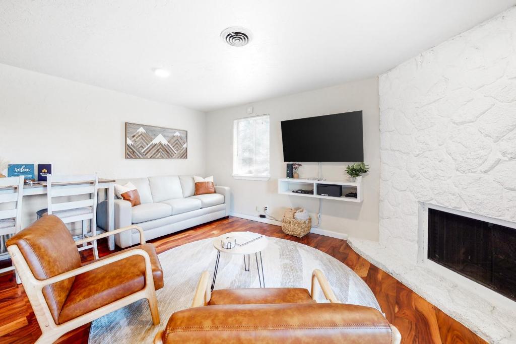 Snow Pine Getaway — Hotel in Sunriver (OR)