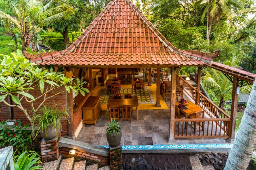 レストラン
