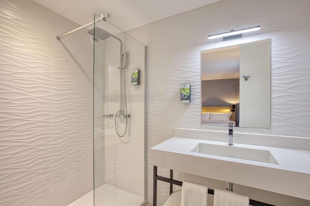 Sure Hotel by Best Western Les Portes de Montauban photo