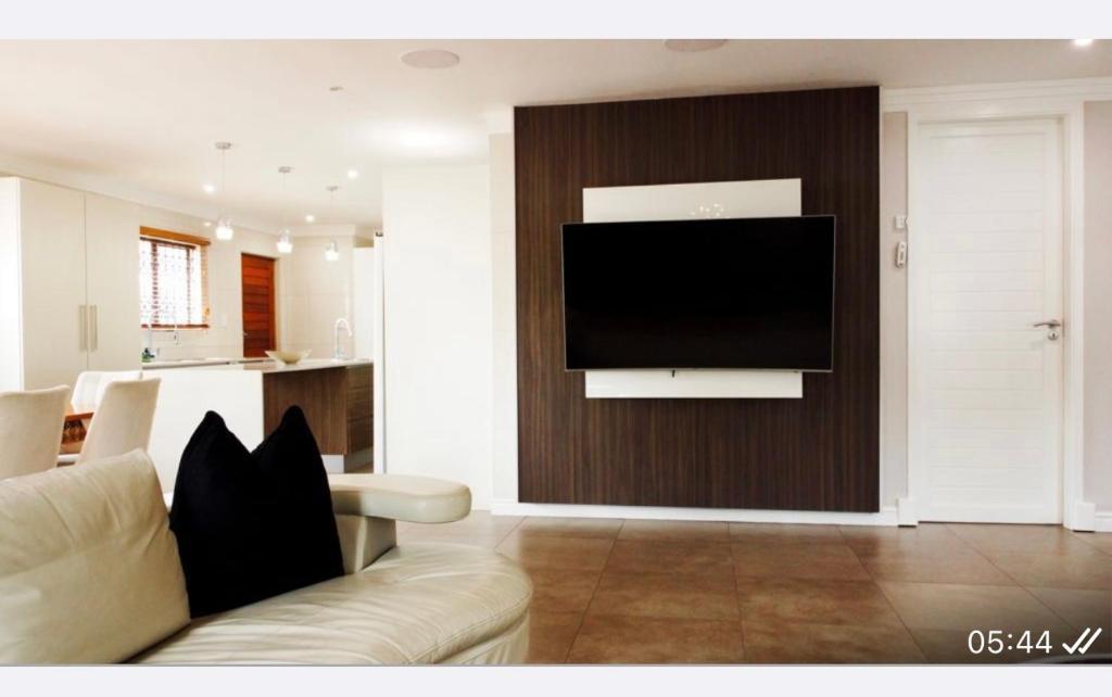 Precious Paradise Villa — Hotel in Durban
