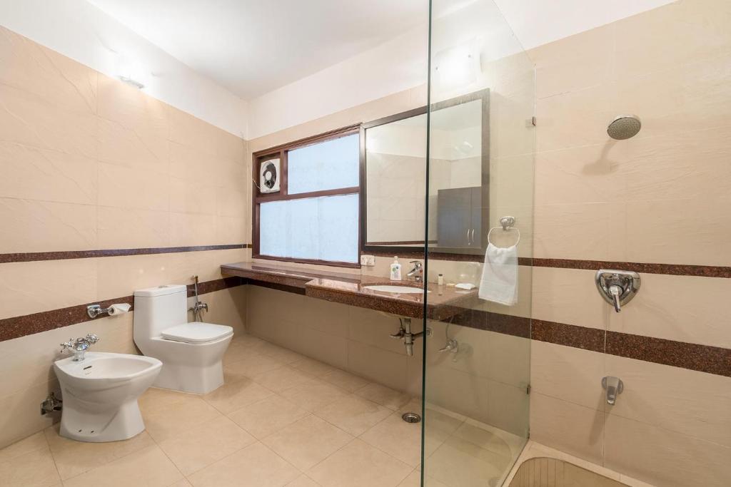 StayVista at Horizon 4BHK with Breakfast & Valley view photo