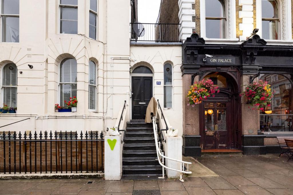 The Notting Hill Hideaway - Quaint 1BDR Apartment photo
