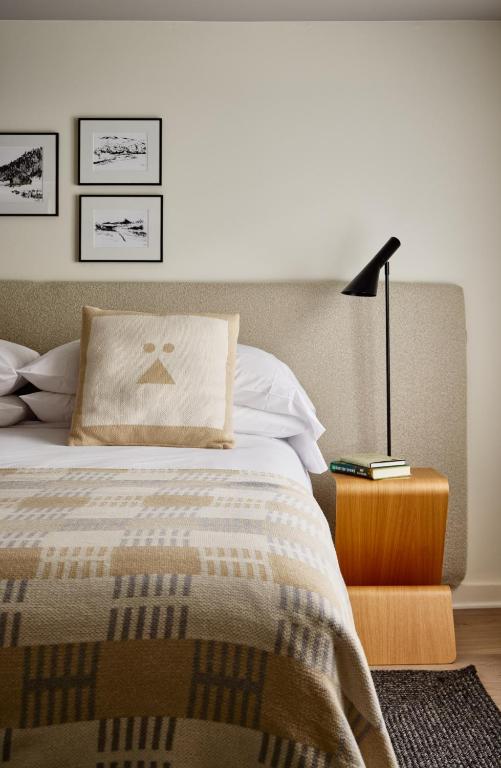 Talta Lodge, a Bluebird by Lark photo