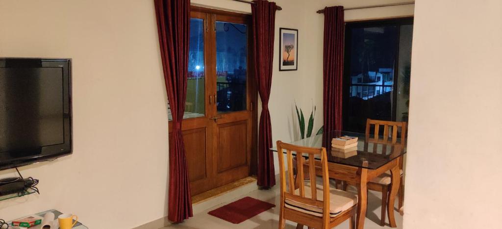 Luxurious 2 bed penthouse Arpora, close to Baga, Calangute, Anjuna, Vagator, Siolim photo