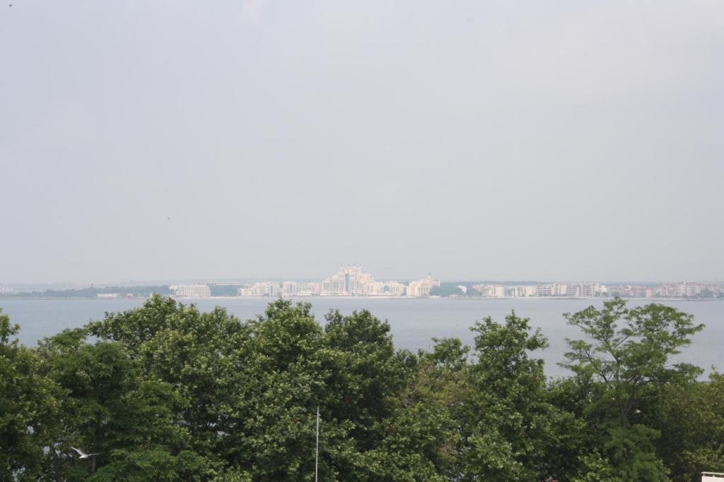 Paradise Hotel & Relax Center — Atrakcje w okolicy in Pomorie, Region Burgas