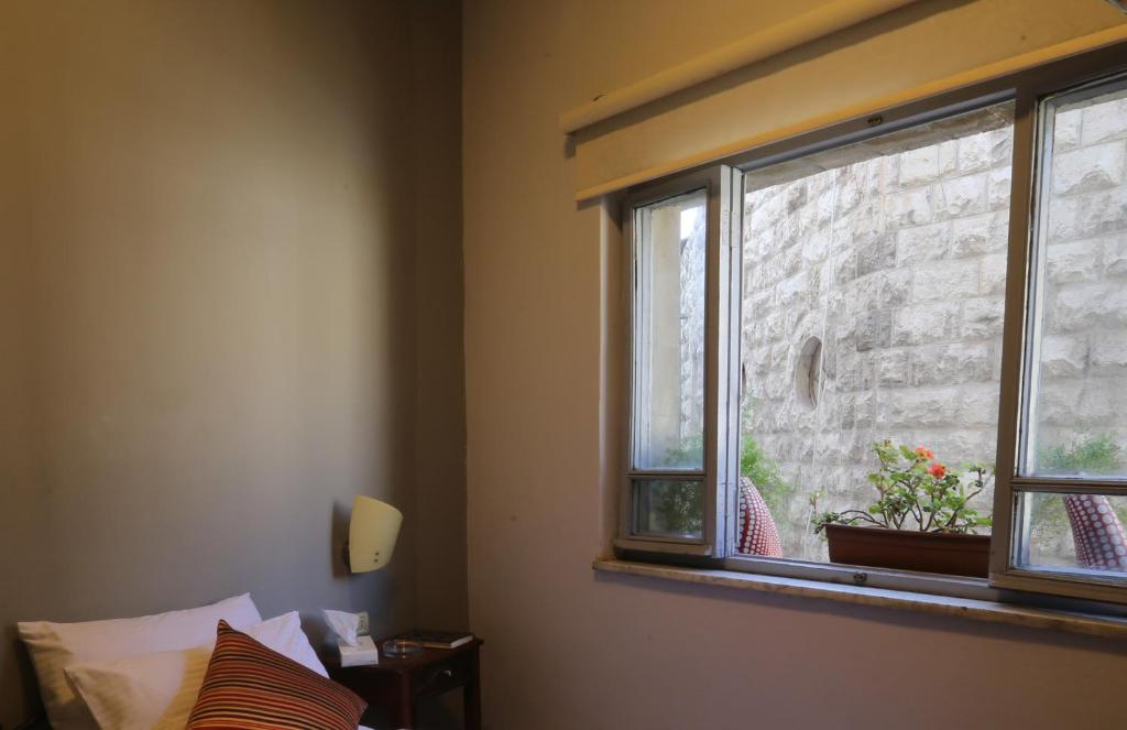 Riviera Hostel photo