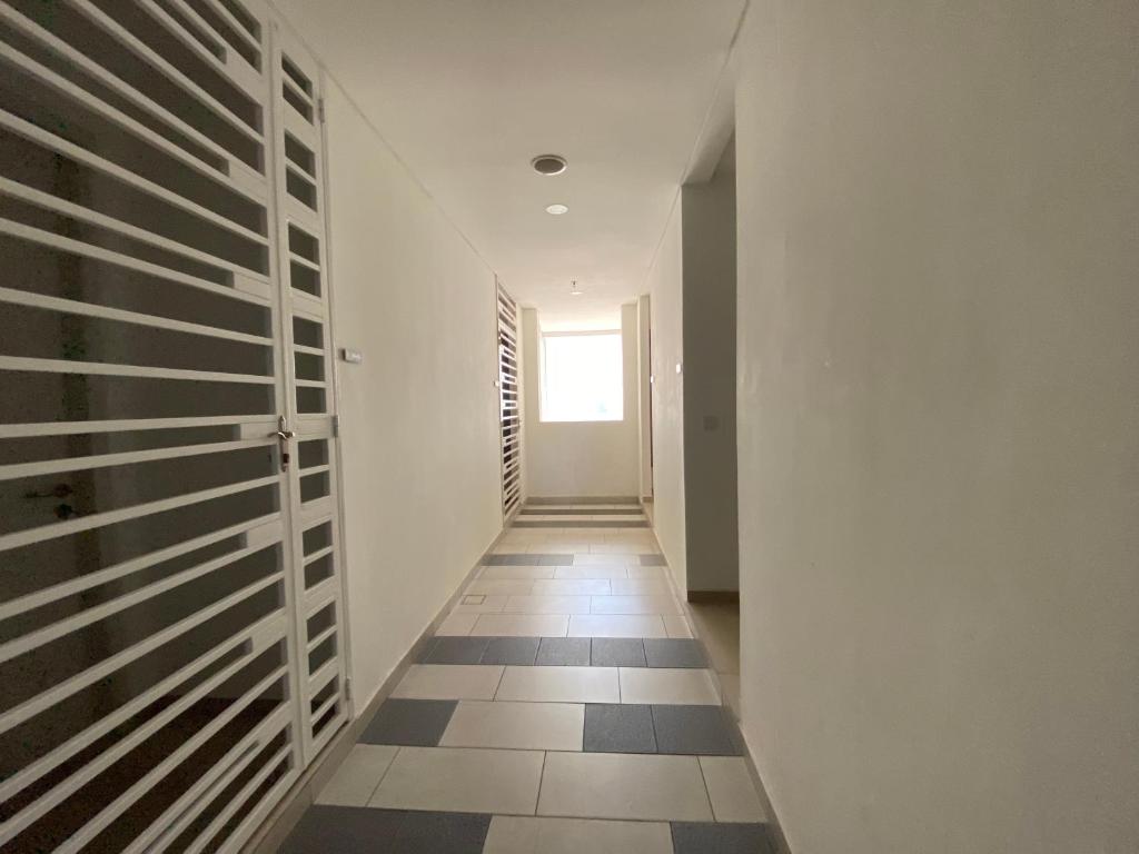 Icity 2R2B London theme Hyde Tower corner unit photo