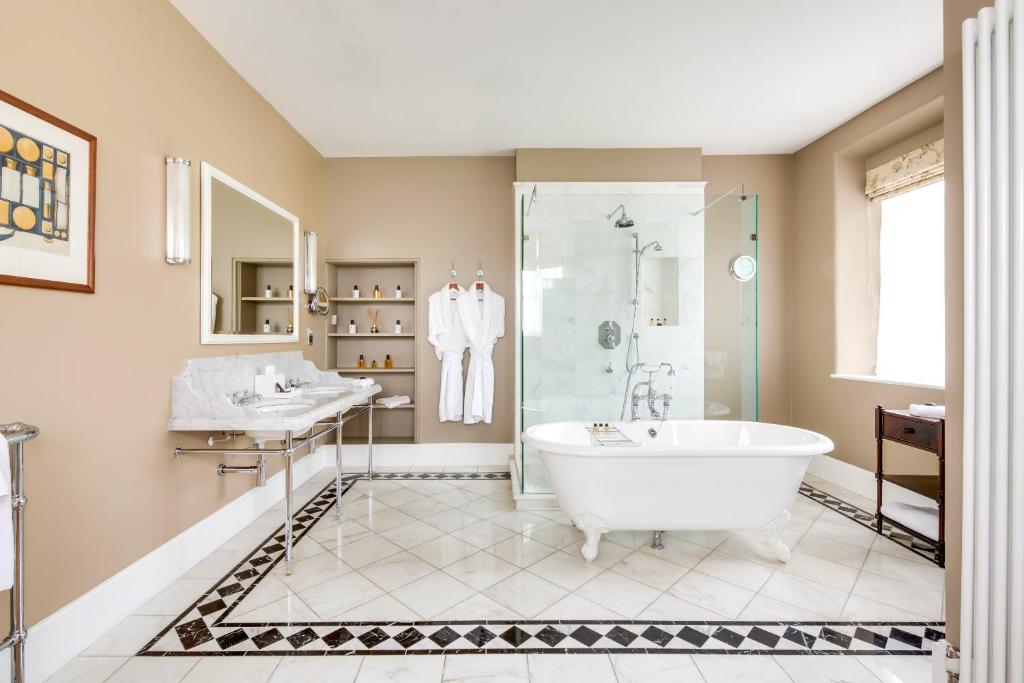 Ellenborough Park photo