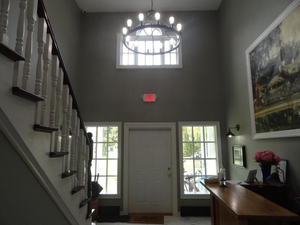 The Bond 1786 Inn photo