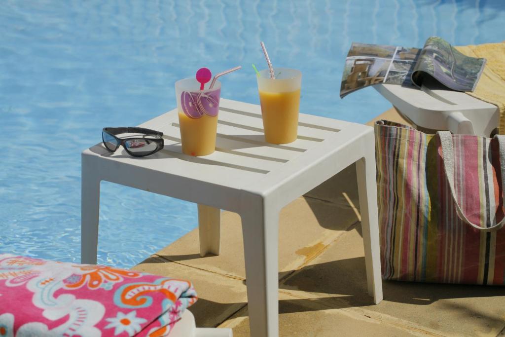 スイミングプール