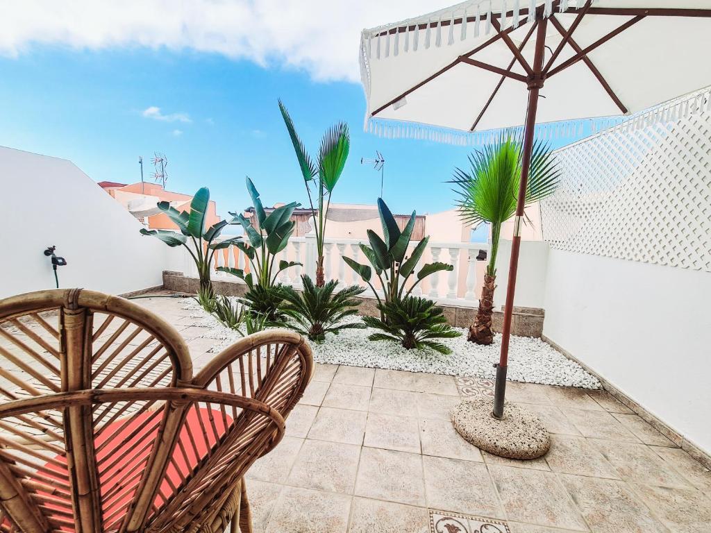 Oceanview Boutique House, 125 sqm, Parking, Sunset Rooftop - 5