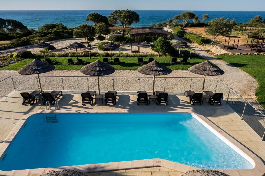 スイミングプール