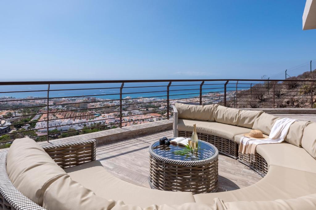 Luxury Villa Maria private heated pool Free Car except Christmas - 2