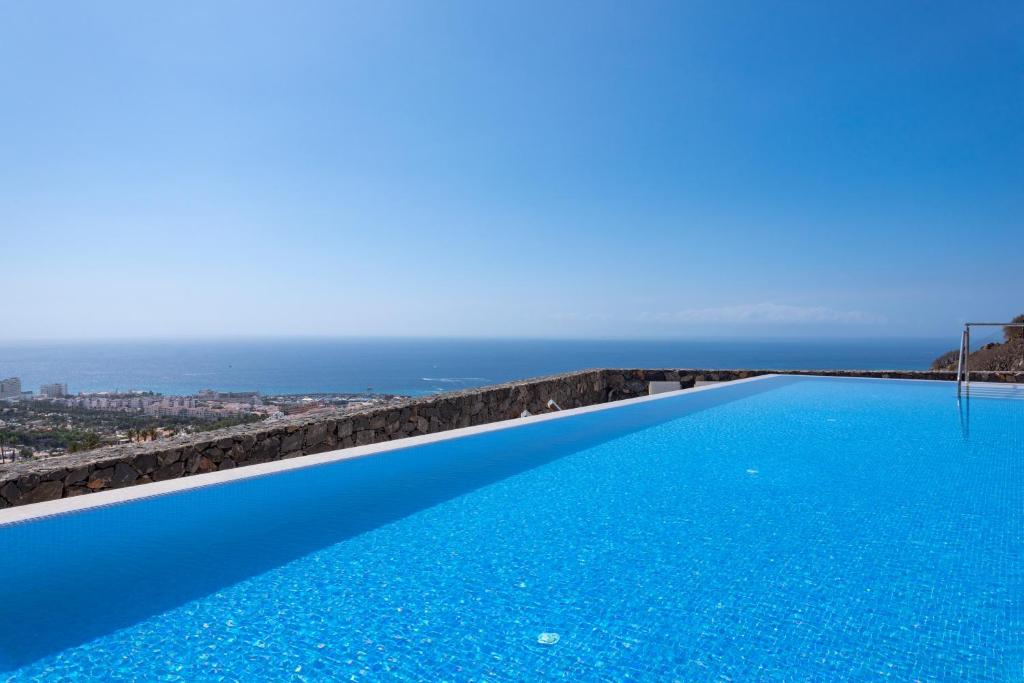 Luxury Villa Maria private heated pool Free Car except Christmas - 1
