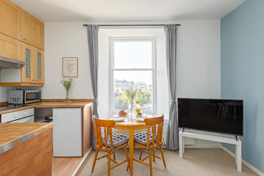 The West Bow View Apartment — Hotel in Edinburgh