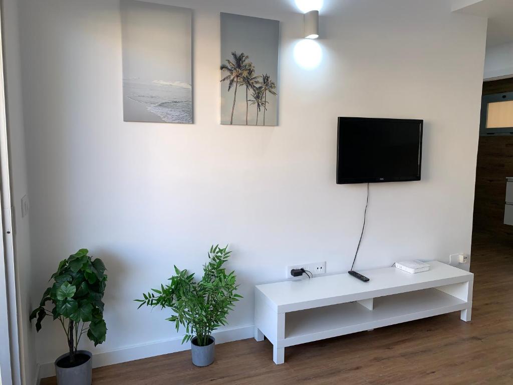 FANTASTIC APARTMENT. LOS CRISTIANOS. FREE WIFI. - 4