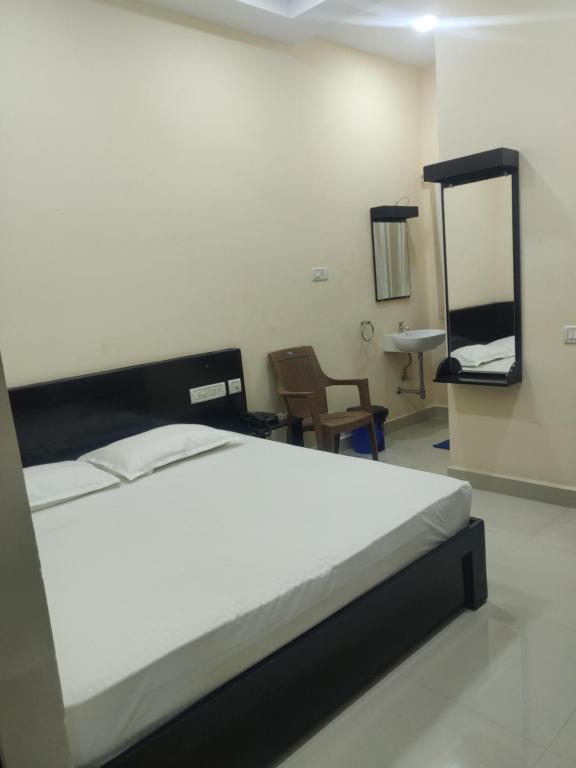 SRI VIGNESH RESIDENCY photo