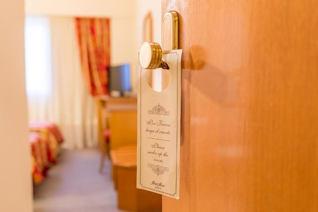 Hotel Astor Photo 7