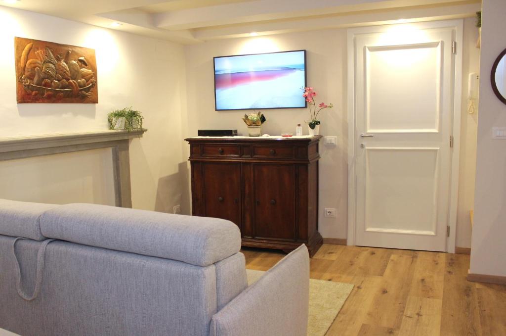 Art Apartment Santa Croce Suite - 2