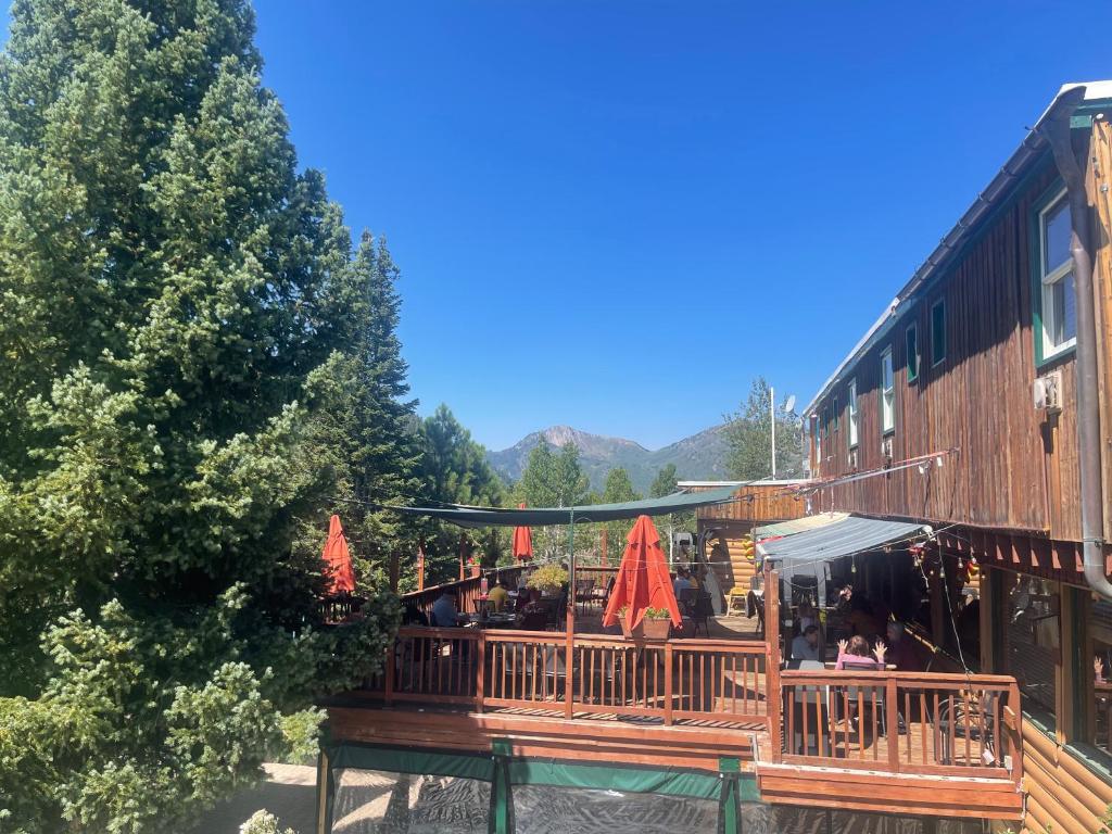 Silver Fork Lodge & Restaurant photo