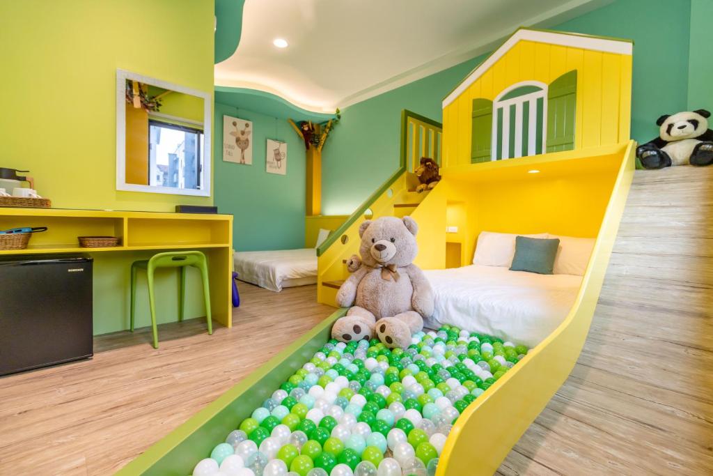 小田時光溜滑梯親子民宿, Wujie