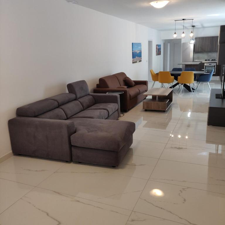 "Il-Girna" Free WiFi, Centrally located, Own Entrance photo