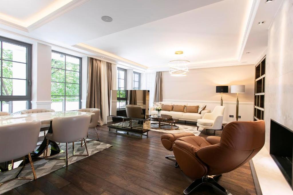 Truth Touch of Luxury - 1