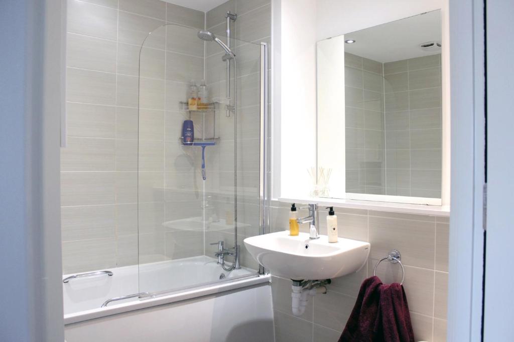 Bridgewater House - Luxury Private Room & Bathroom photo