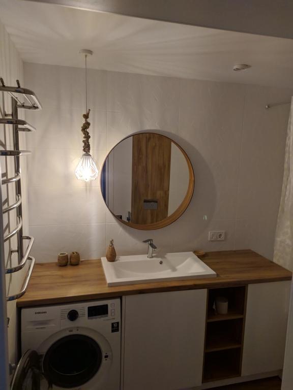 Cozy 75 apart in Center - 2х кімнатна квартира в Центрі Кропивницького, Kirovohrad