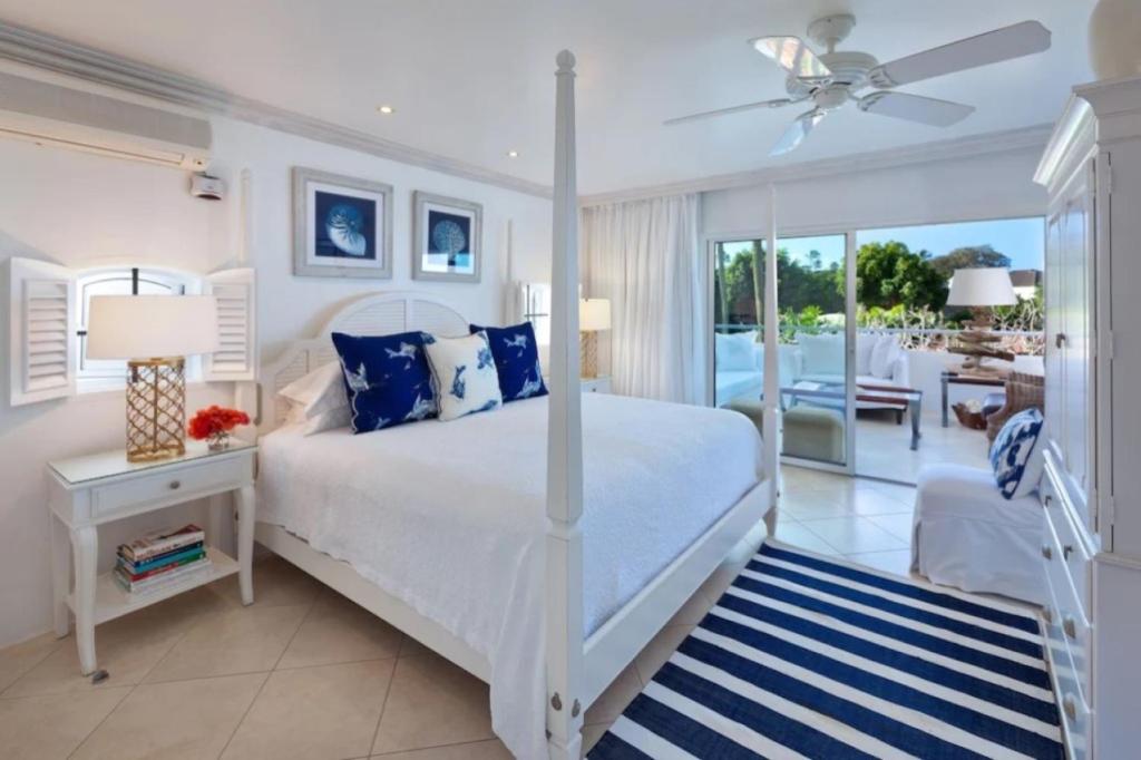 Ocean Blue Luxury Apartment - Beachfront - Glitter Bay 203 photo