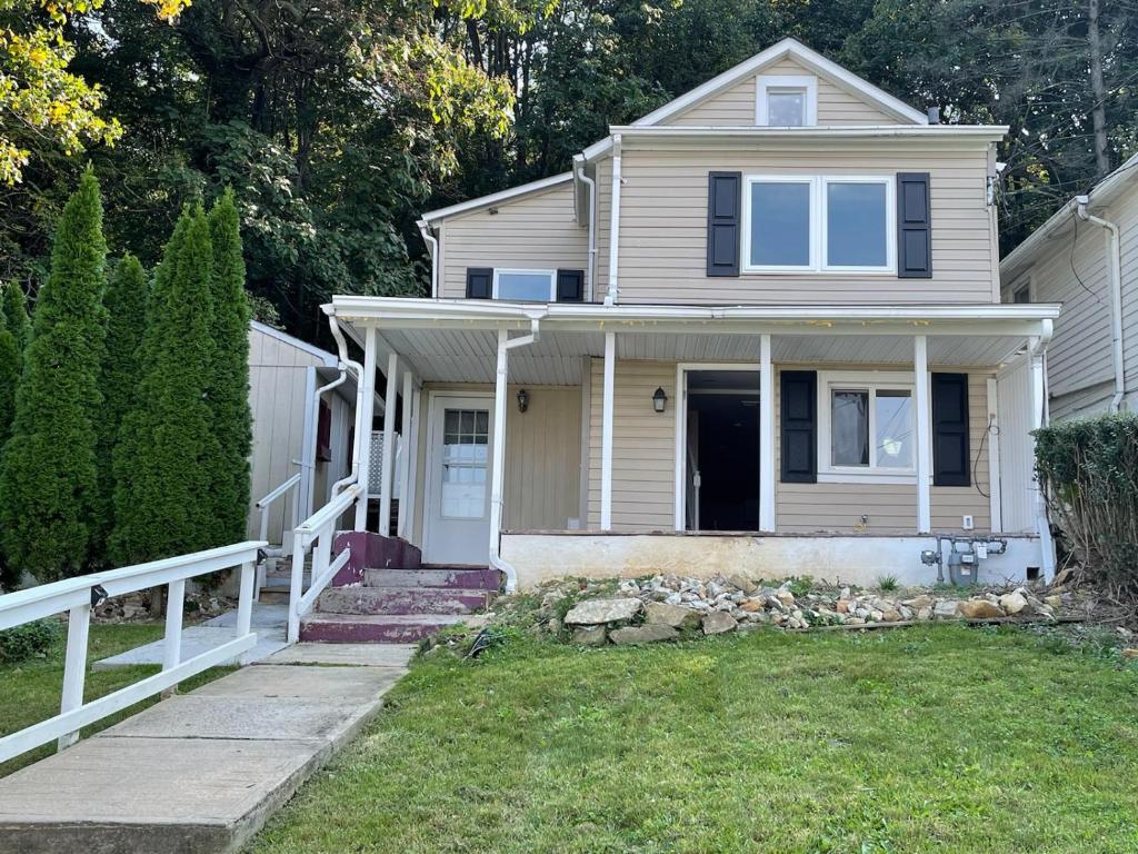 Modern house in historic Bethlehem
