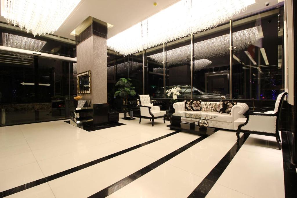 Palm Ville Suites photo