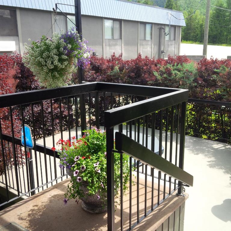 Wells Gray Inn photo