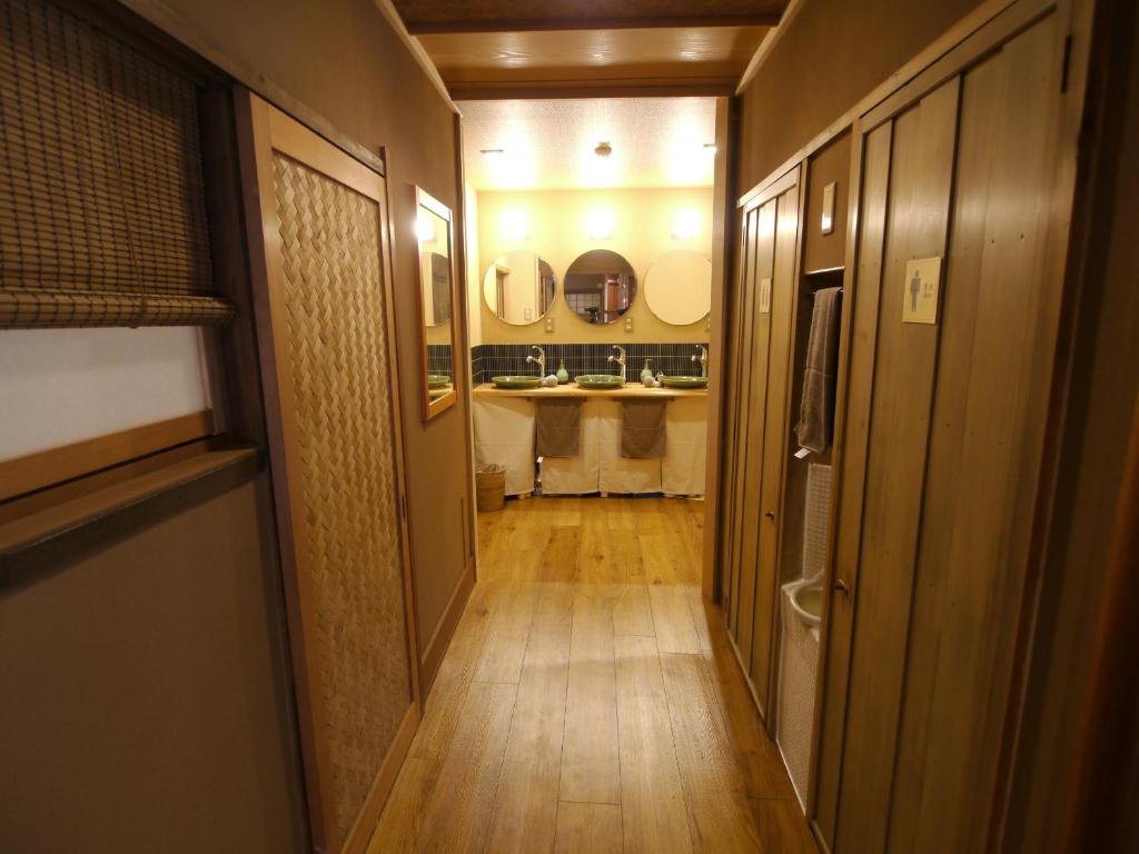 Shared lounge/TV area