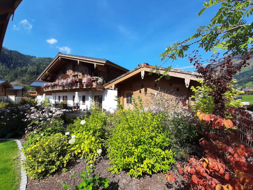 Hochalmbahnen Chalets 5W1, Lorbeerrose, nahe Gondel, Hunde willkommen - 2