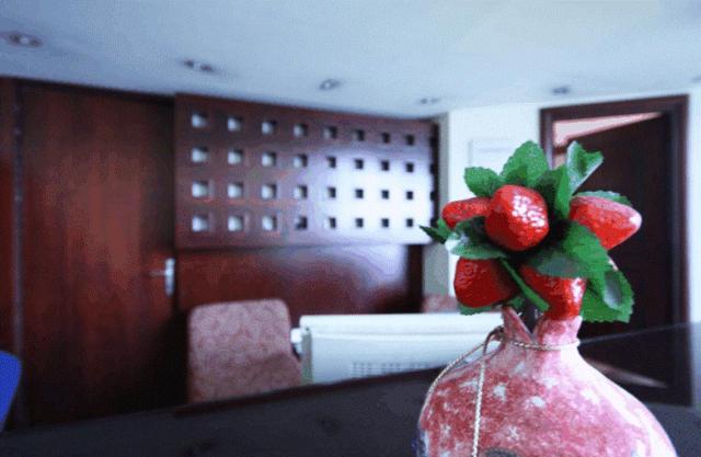 Front desk [24-hour]