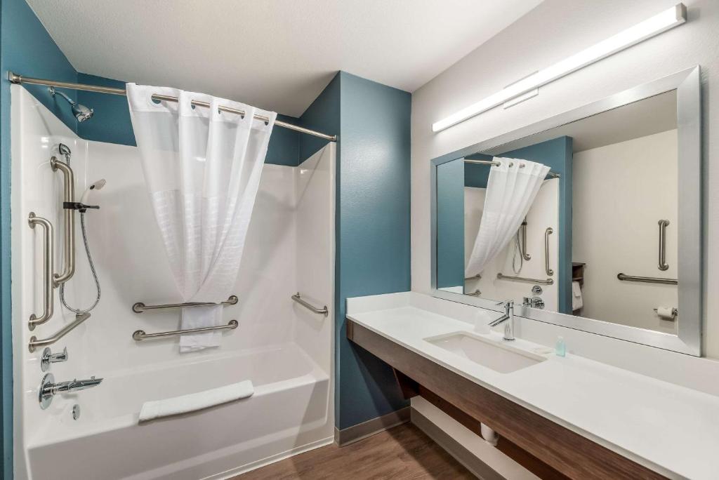 WoodSpring Suites Tucson-South photo