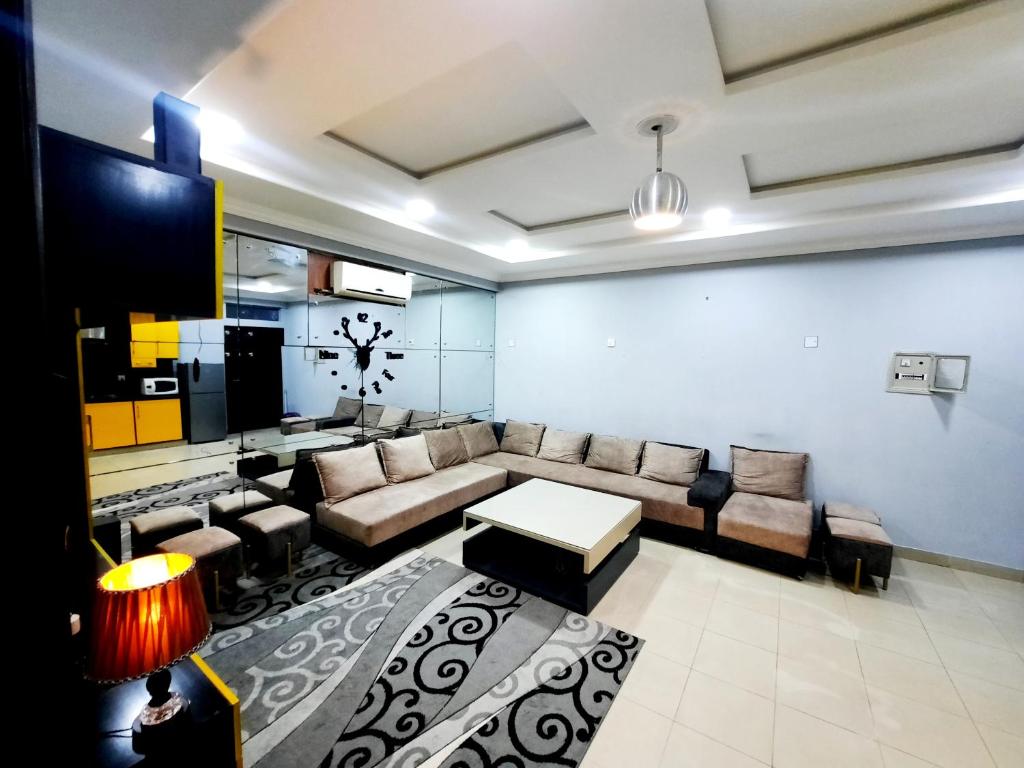 Charming one bedroom apartment in Bahria town photo
