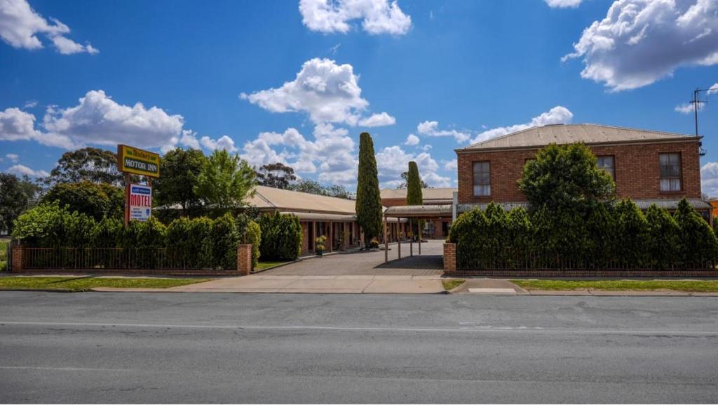 Rodney Motor Inn — Hotel in Shepparton
