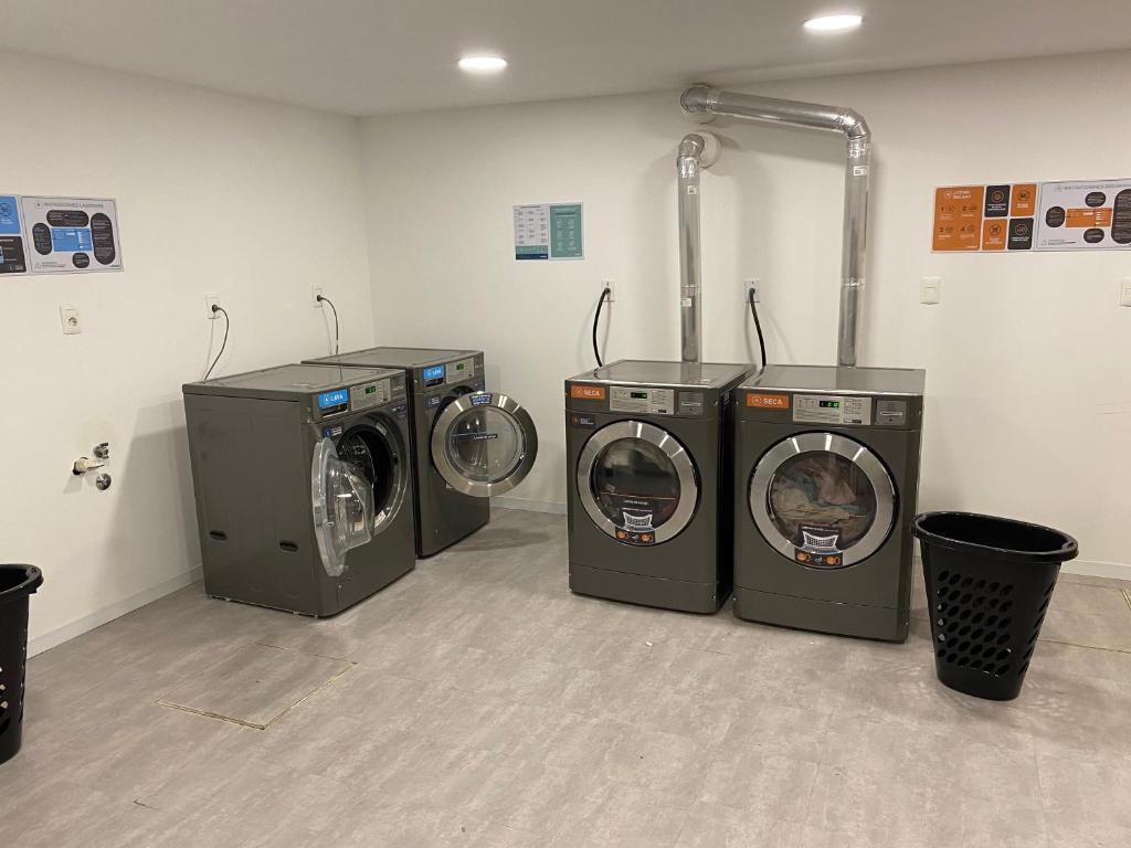 Pta del Este piscina abierta y cubierta climatizada, gimnasio, Netflix, aire,garage - 2