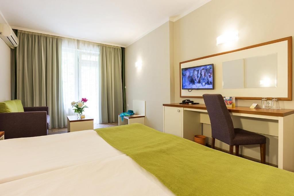 Ljuljak Hotel — Hotel rooms in Golden Sands, Varna Region