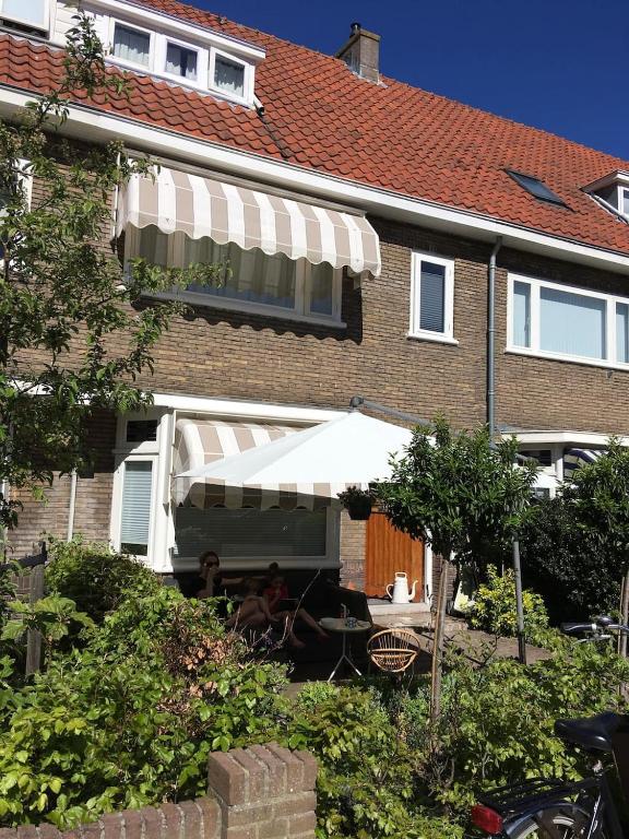 Jaren dertig woning aan de rand van het centrum in Zwolle, Niederlande