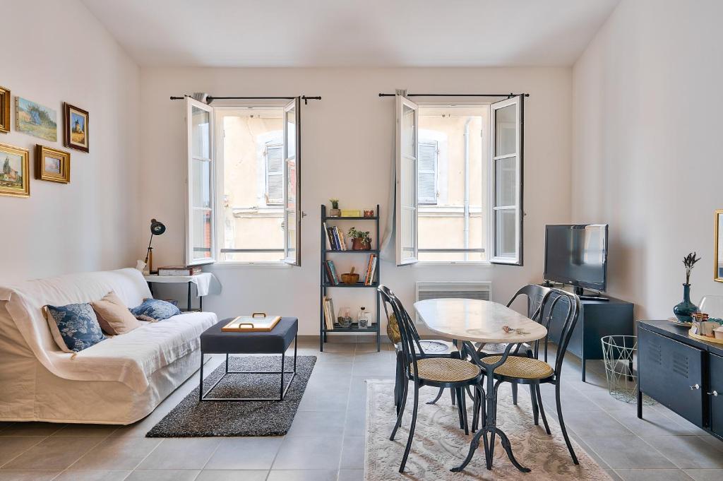 Lovely 2bedroom Flat next 3min walk to Vieux Port — Hotel in Marseille