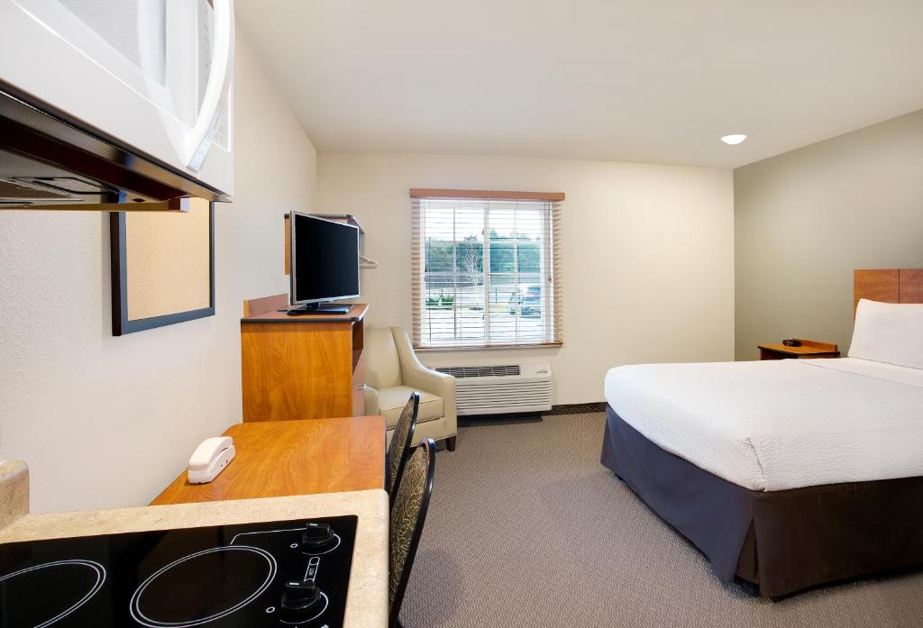 WoodSpring Suites Manassas Battlefield Park I-66 photo