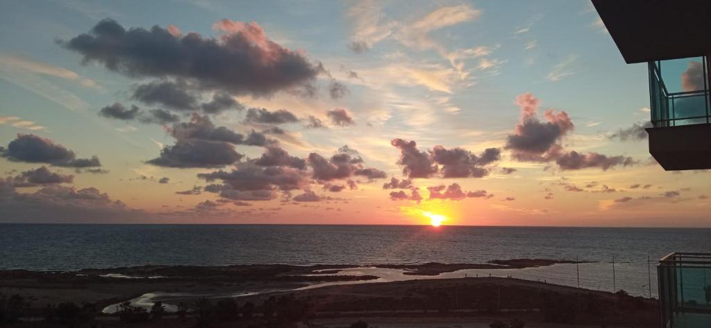 SAHARA BEACH, sunrise & mediterranean sea views - 1
