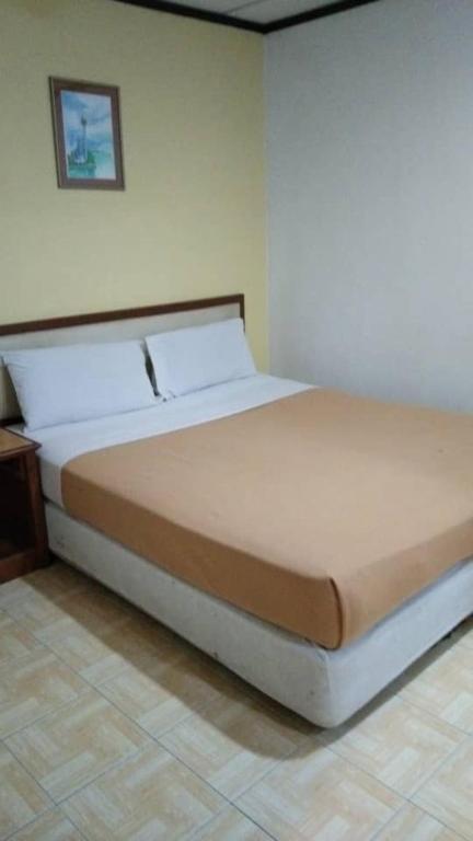 TS Hotel Taman Rinting photo