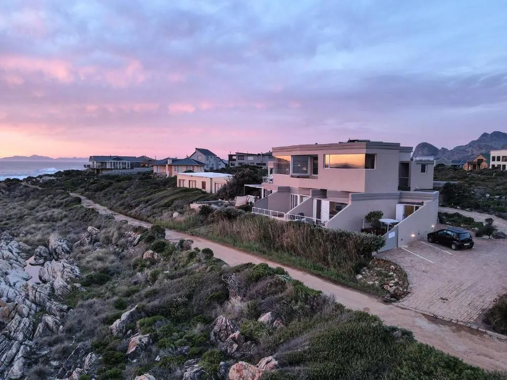 Villa Marine Guest House, hotel in Pringle Bay