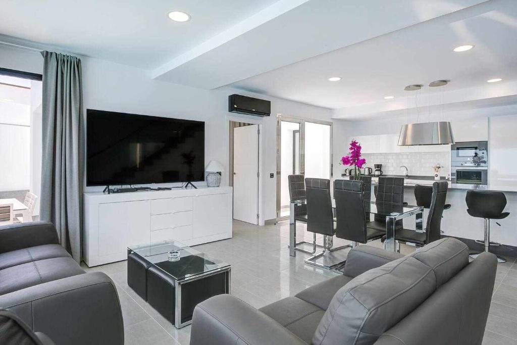 Two Dreams Luxury Villa - 2