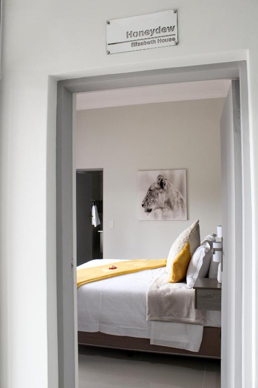 Elizabeth House photo