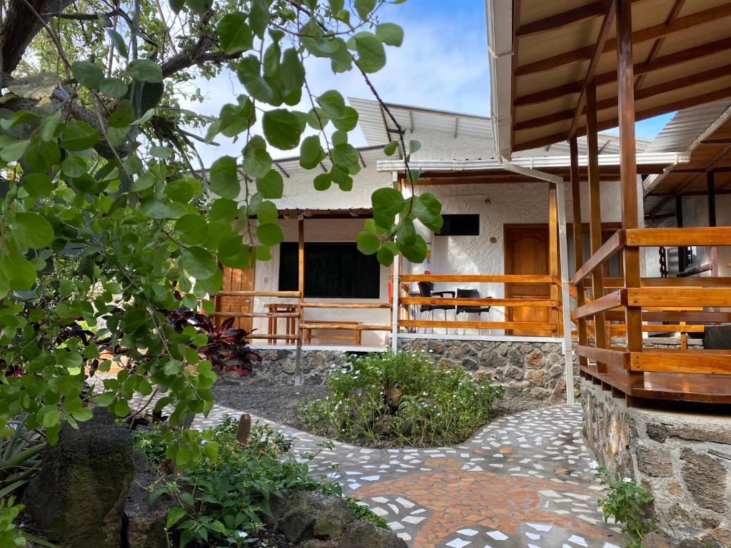 La Peregrina Galapagos B&amp;B — Hotel in Galapagos